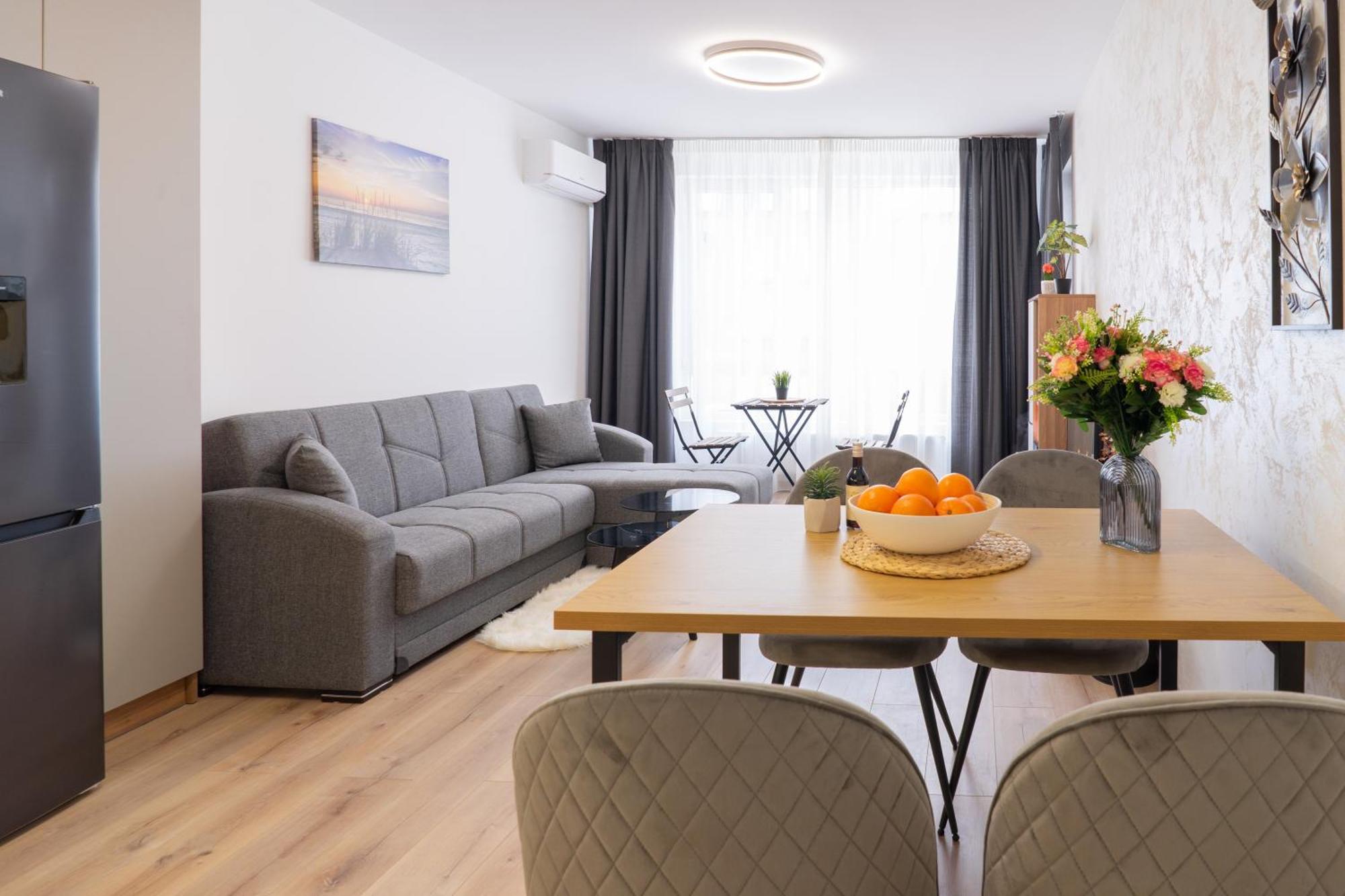 New Modern & Cozy Apartment With Free Parking 바르나 외부 사진