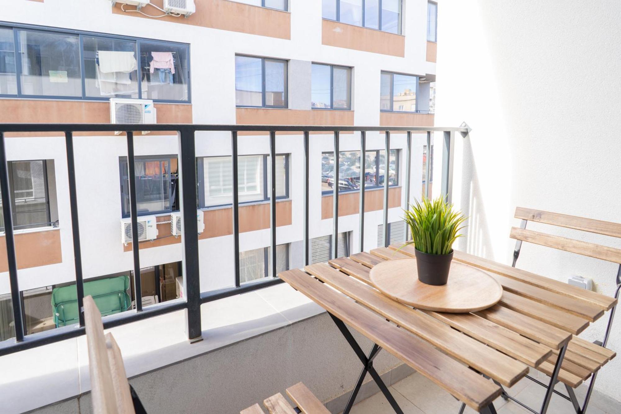New Modern & Cozy Apartment With Free Parking 바르나 외부 사진
